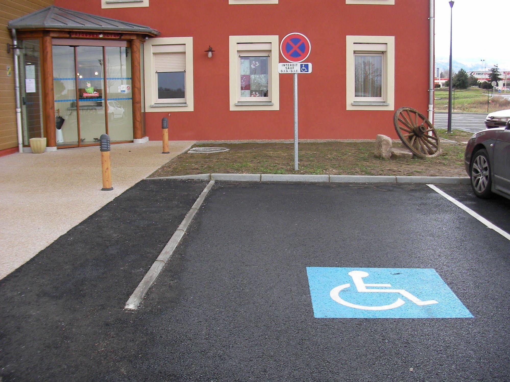 Les Etoiles Du Forez Savigneux  Exterior photo